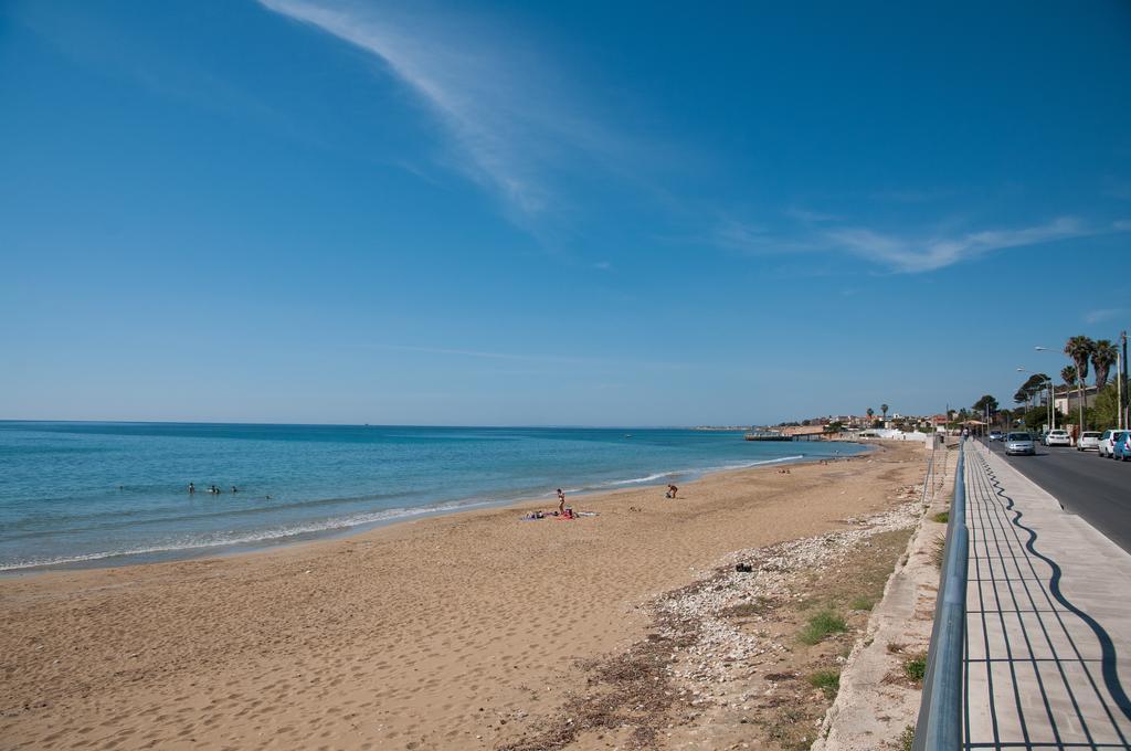 La Nicchia Apartment Noto Luaran gambar